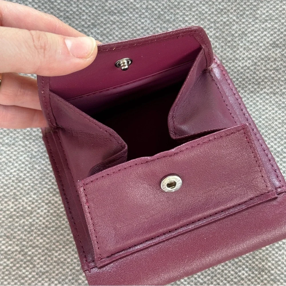 VTG | BUXTON BURGUNDY 100% LEATHER ACCORDION SNAP WALLET QUIET LUXURY DESIGNER